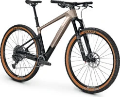 FOCUS RAVEN 8.9 - Carbon Mountainbike - 2023 - Silver / Carbon Raw -Fiets Series Winkel 4000990426145 focus raven 8 1481249