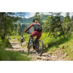 Amplifi Hipster4 4 Waist Pack - Heather Blues 12 Amplifi Hipster4 4 Waist Pack - Heather Blues -Fiets Series Winkel amplifi hipster lifestyle 3 1134156