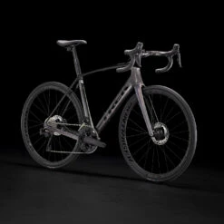 Trek Domane SL 7 Ultegra Di2 Roadbike Gen. 3 - 2023 - Dark Prismatic / Trek Black -Fiets Series Winkel domanesl7 portrait 1232523