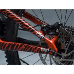DYEDBRO Beschermfolie Voor Het Frame Zebra - Black Gloss 12 DYEDBRO Beschermfolie Voor Het Frame Zebra - Black Gloss -Fiets Series Winkel dyedbro frame protection kit zebra black gloss 5 1494091