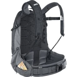 EVOC Trail Pro 26L Protector Backpack - Black/Carbon Grey 20 EVOC Trail Pro 26L Protector Backpack - Black/Carbon Grey -Fiets Series Winkel evoc trail pro 26l protector backpack black carbon grey 9 887373