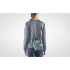 FJÄLLRÄVEN Fjällräven Kånken Sling Schoudertas 2.5L - Pink 21 FJÄLLRÄVEN Fjällräven Kånken Sling Schoudertas 2.5L - Pink -Fiets Series Winkel fjaellraeven kanken sling bag clay 10 1025560 1