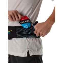 Nathan Sports Pinnacle Series Waistpack - Black / Blue Me Away -Fiets Series Winkel nathan sports pinnacle series waistpack black blue me away 6 1174087