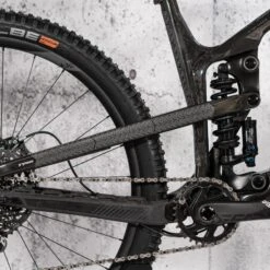 Rie:sel Design Chain:Tape 3000 Chain Stay Guard - Maori Grey 8 Rie:sel Design Chain:Tape 3000 Chain Stay Guard - Maori Grey -Fiets Series Winkel riesel design chain tape 3000 maori grey t3 c005 g 02 1216724