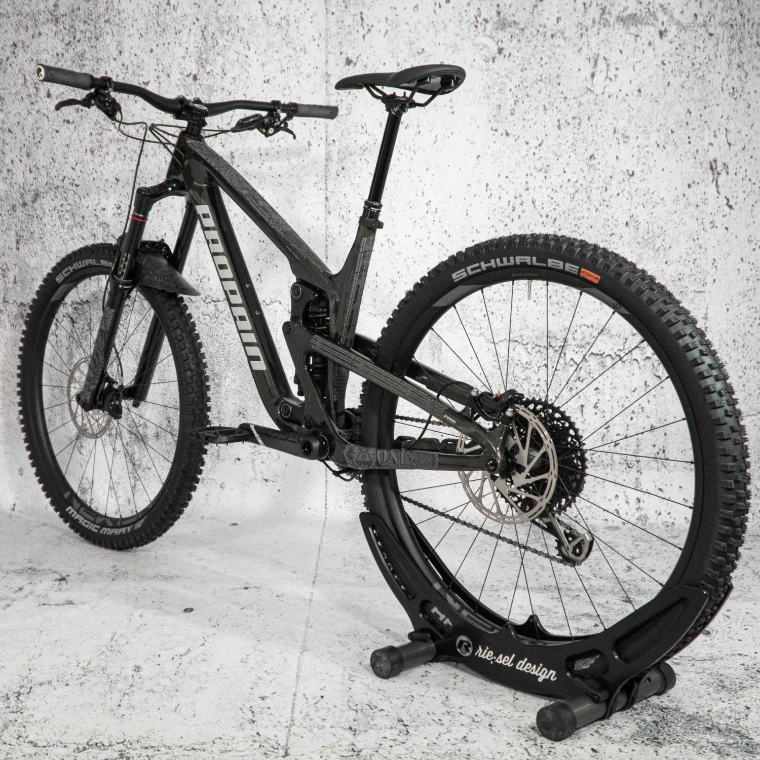 Rie:sel Design Frame:Tape 3000 - Illuminati Grey 7 Rie:sel Design Frame:Tape 3000 - Illuminati Grey - Afbeelding 5