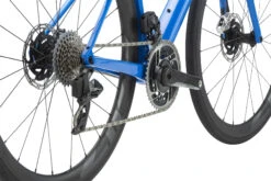 BMC ROADMACHINE 01 ONE - Carbon Roadbike - 2023 - True Blue / Black 17 BMC ROADMACHINE 01 ONE - Carbon Roadbike - 2023 - True Blue / Black -Fiets Series Winkel roadmachine 01 one detail 08 1411417