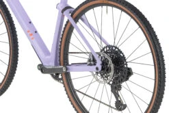 BMC URS 01 ONE - Carbon Gravel Bike - 2023 - Lavender Haze / Orange -Fiets Series Winkel urs 01 one detail 02 1412731